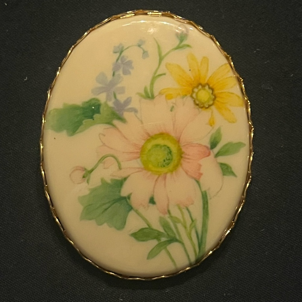 Vintage Gold Tone Oval Brooch with Colorful Wildflowers Hallmark